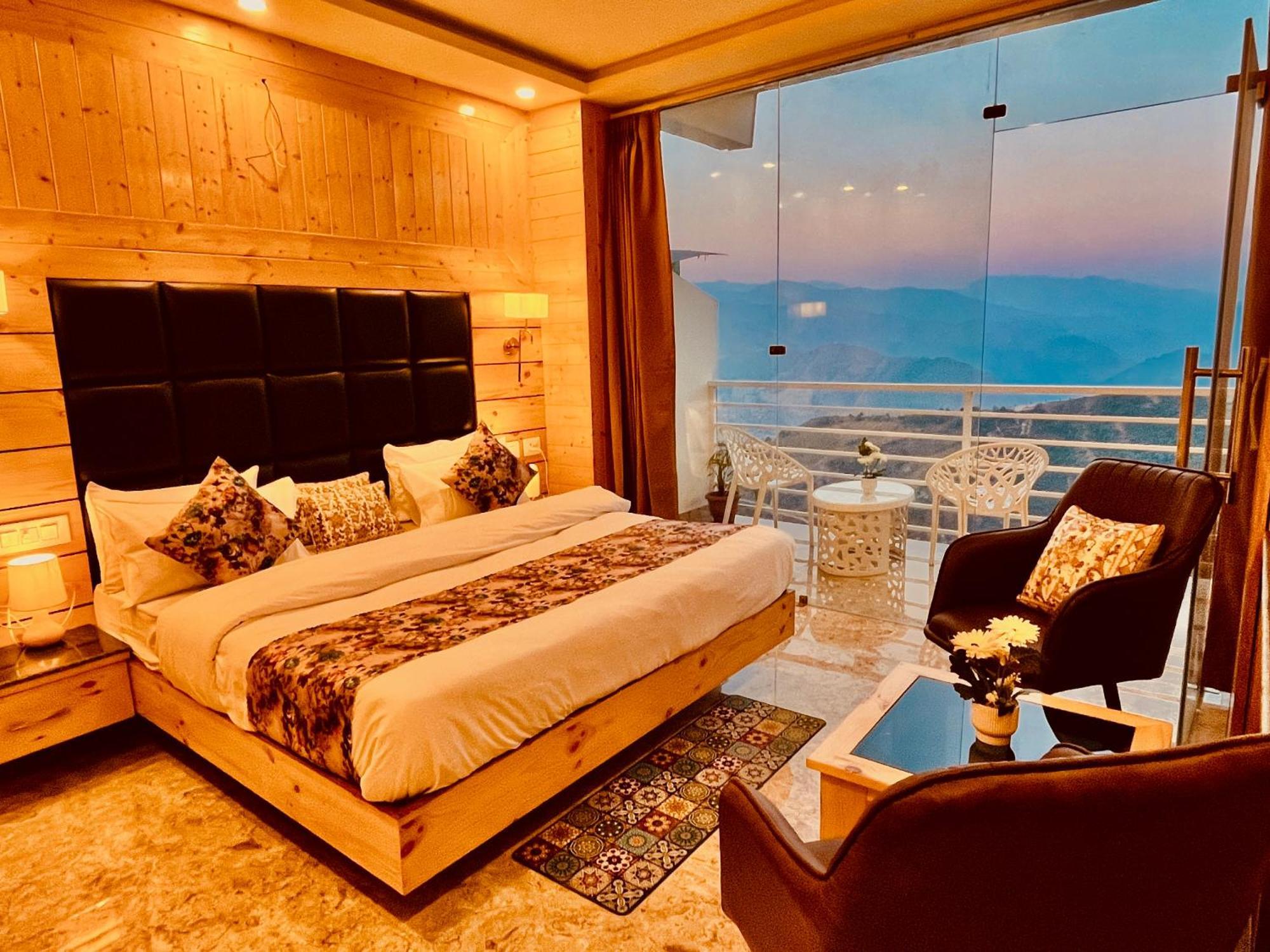 Hotel Classic Crown - #Scenic Mountain View #Open Terrace #Parking #Premium Rooms With Balcony #Guest Preferred #Best Selling Hotel In Mussoorie Exterior photo