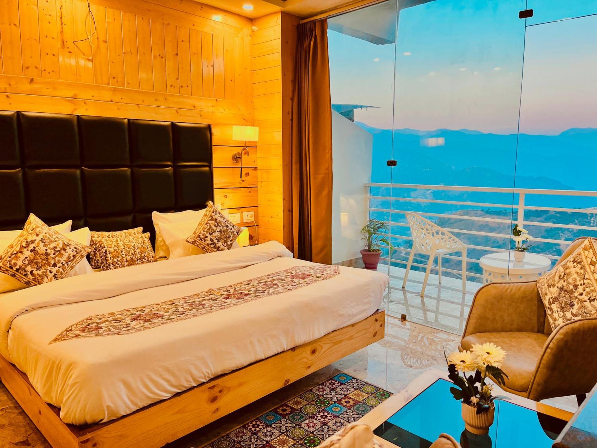 Hotel Classic Crown - #Scenic Mountain View #Open Terrace #Parking #Premium Rooms With Balcony #Guest Preferred #Best Selling Hotel In Mussoorie Exterior photo