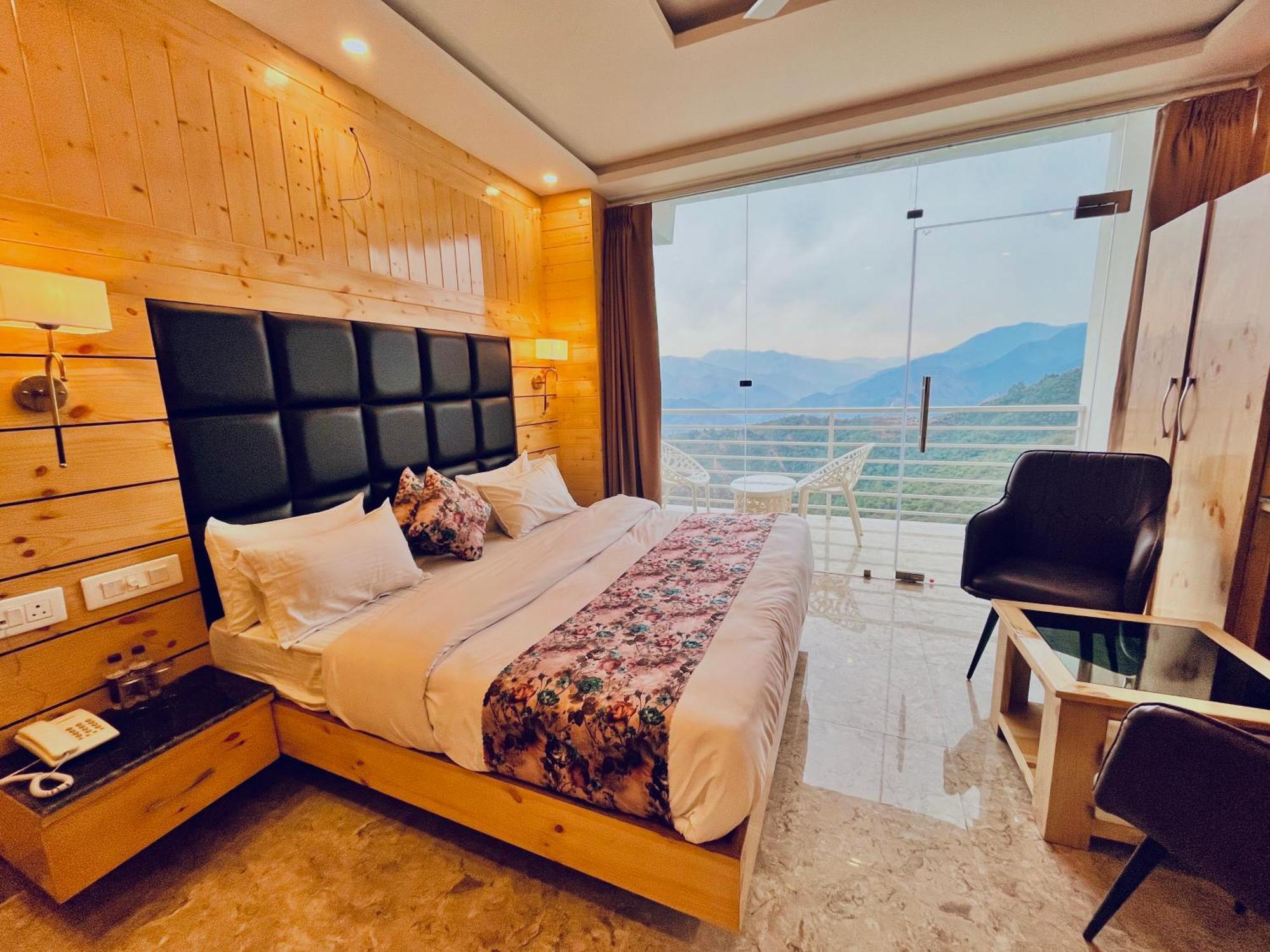 Hotel Classic Crown - #Scenic Mountain View #Open Terrace #Parking #Premium Rooms With Balcony #Guest Preferred #Best Selling Hotel In Mussoorie Exterior photo
