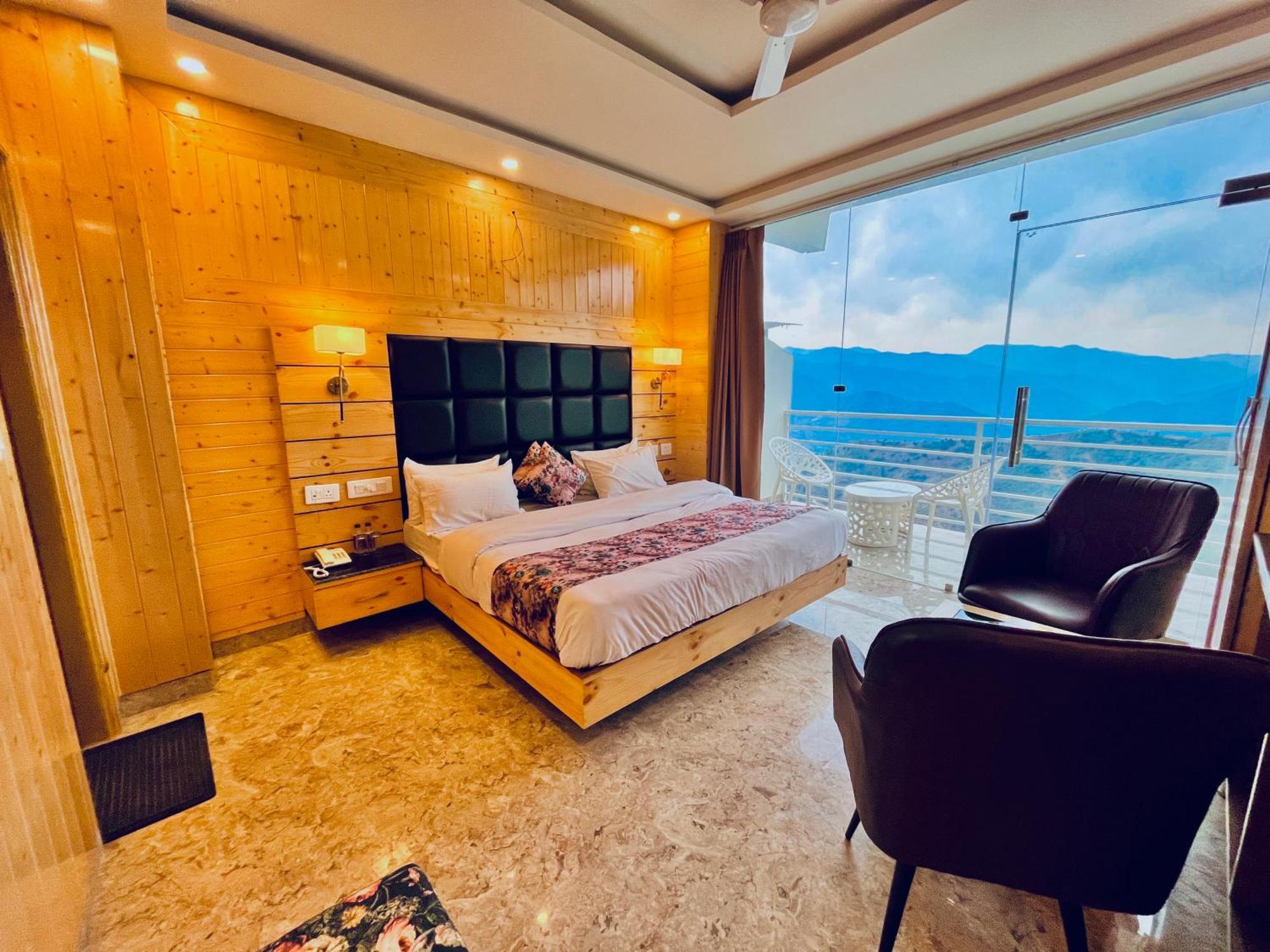 Hotel Classic Crown - #Scenic Mountain View #Open Terrace #Parking #Premium Rooms With Balcony #Guest Preferred #Best Selling Hotel In Mussoorie Exterior photo